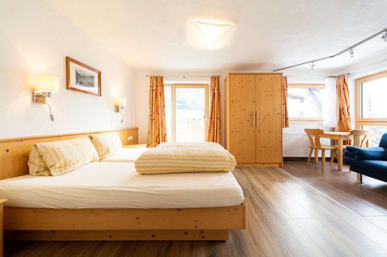 Haus Rosmarie Apartamento Sankt Anton am Arlberg Exterior foto