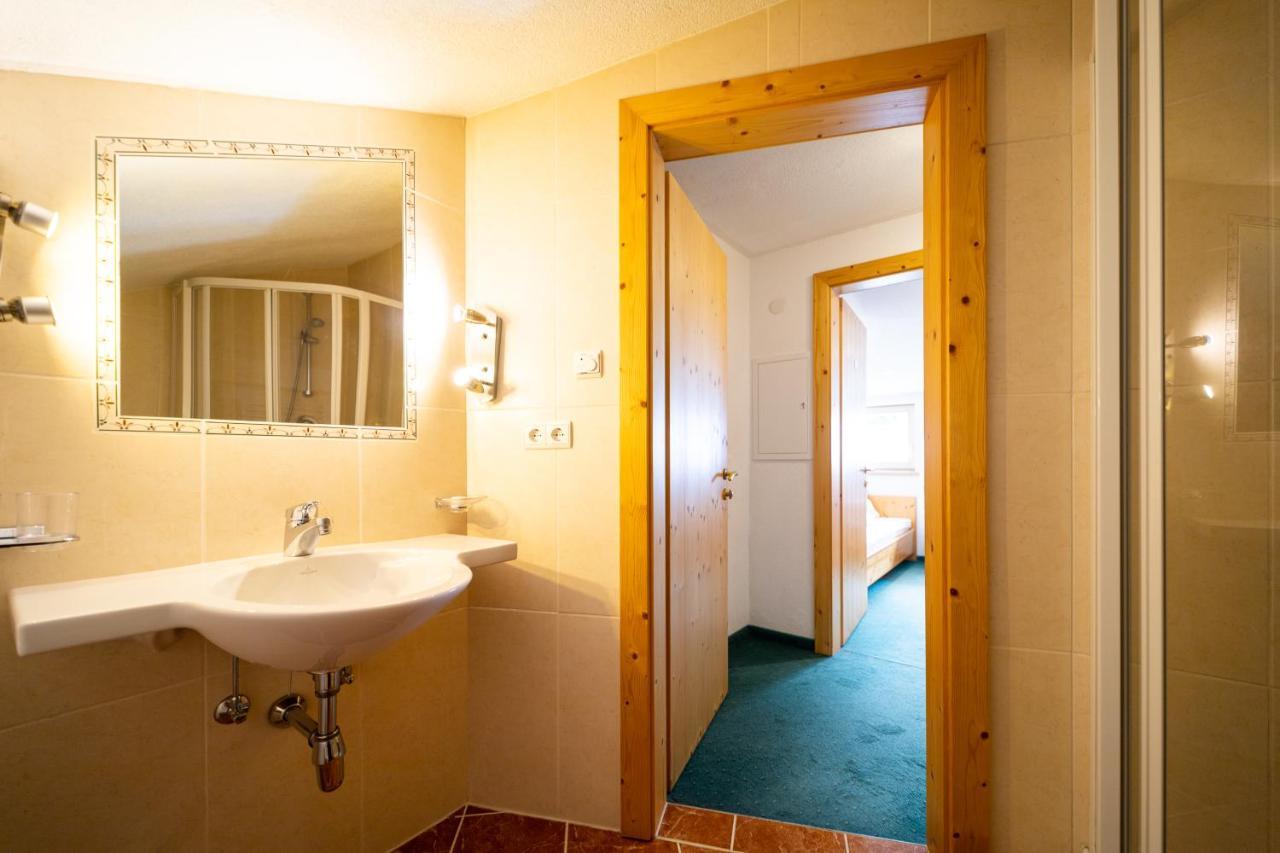 Haus Rosmarie Apartamento Sankt Anton am Arlberg Exterior foto