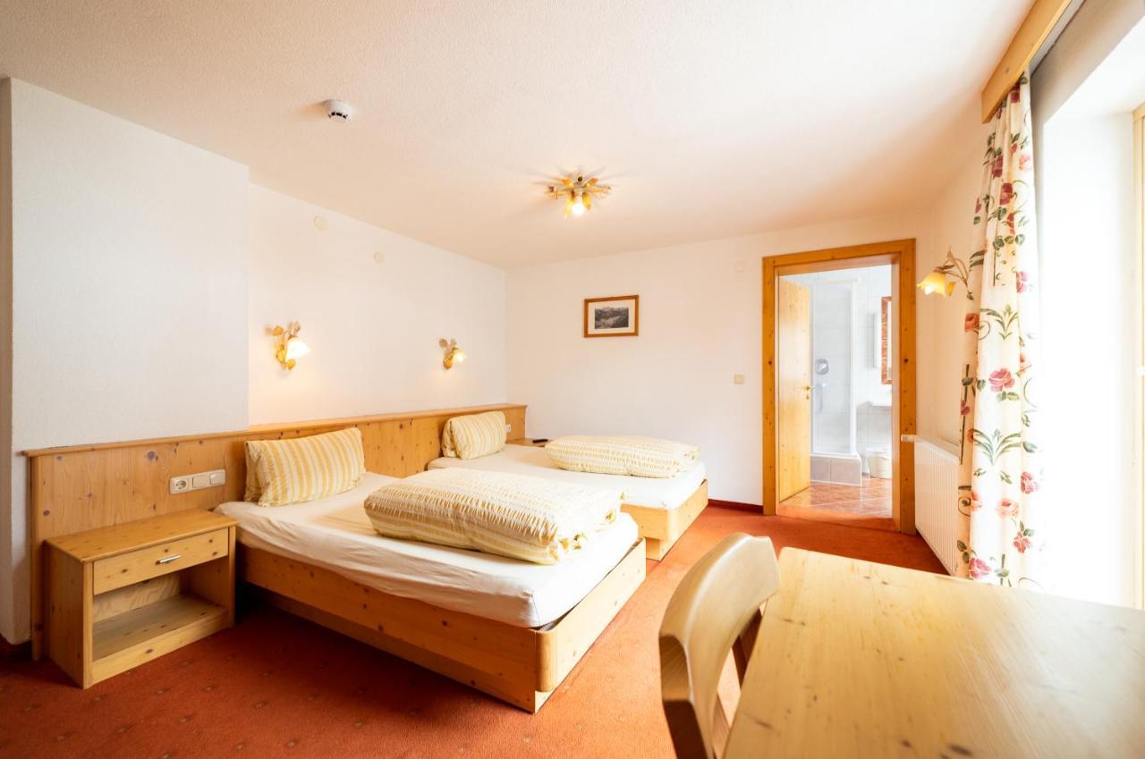 Haus Rosmarie Apartamento Sankt Anton am Arlberg Exterior foto