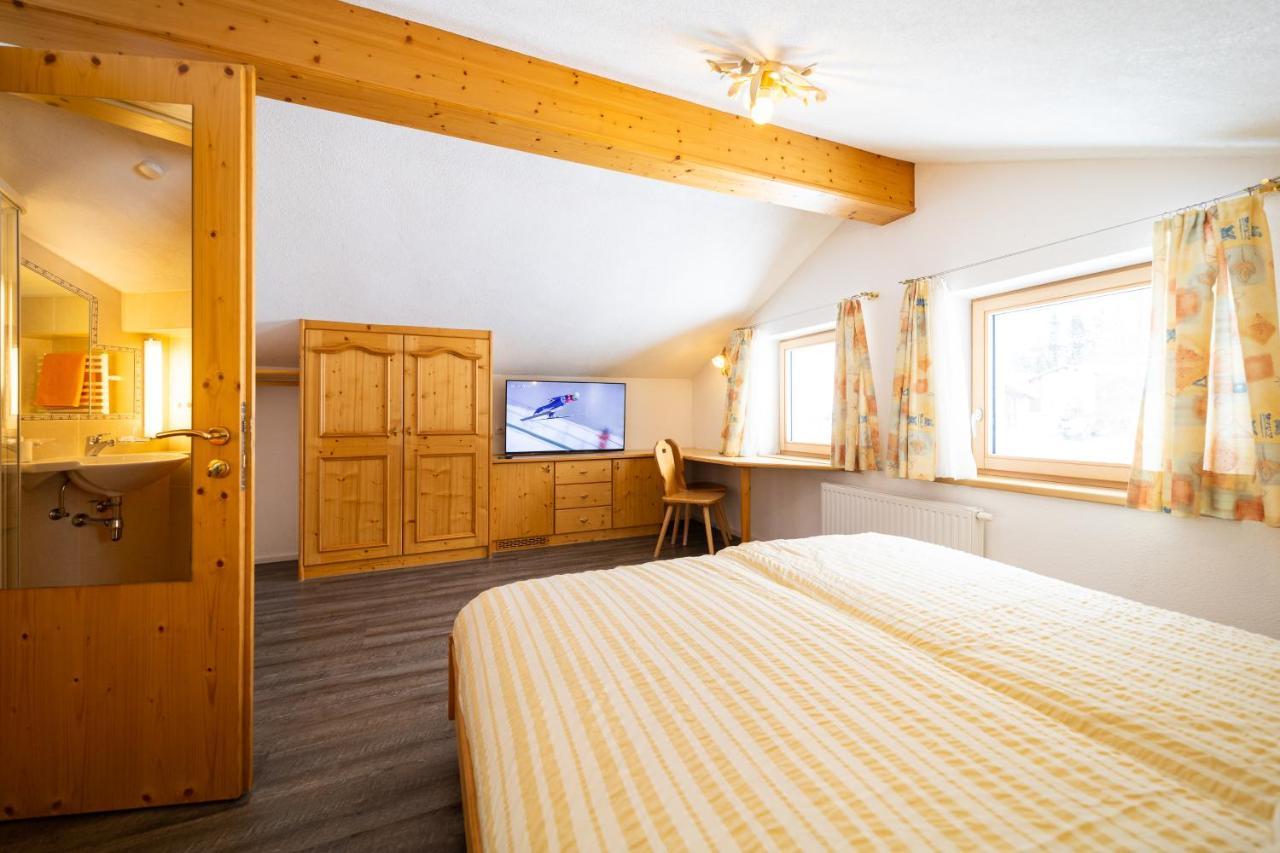 Haus Rosmarie Apartamento Sankt Anton am Arlberg Exterior foto