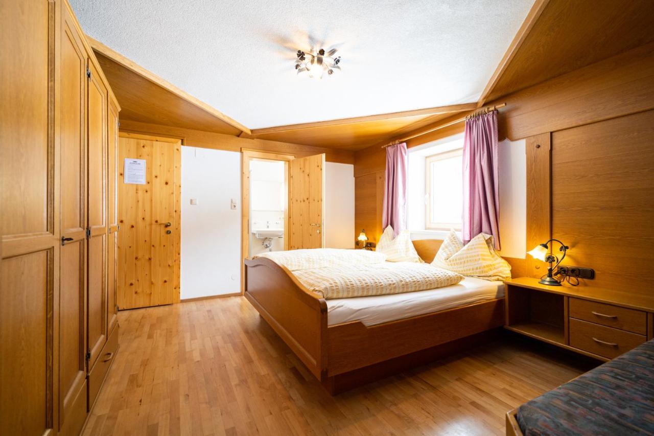 Haus Rosmarie Apartamento Sankt Anton am Arlberg Exterior foto