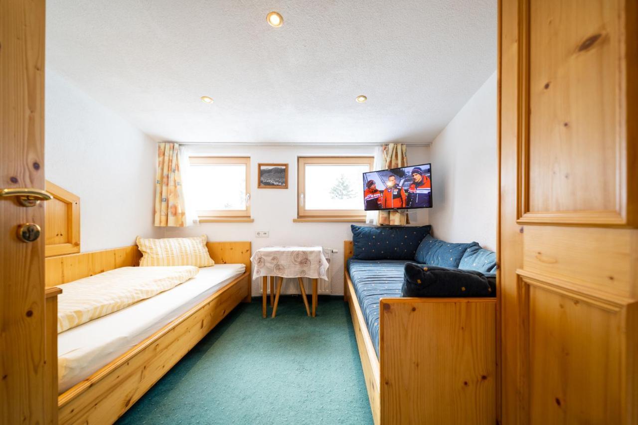 Haus Rosmarie Apartamento Sankt Anton am Arlberg Exterior foto