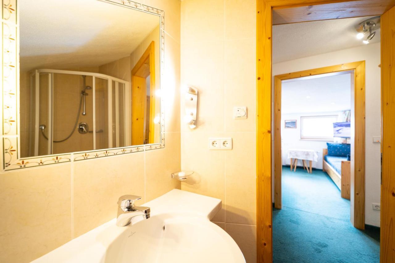 Haus Rosmarie Apartamento Sankt Anton am Arlberg Exterior foto