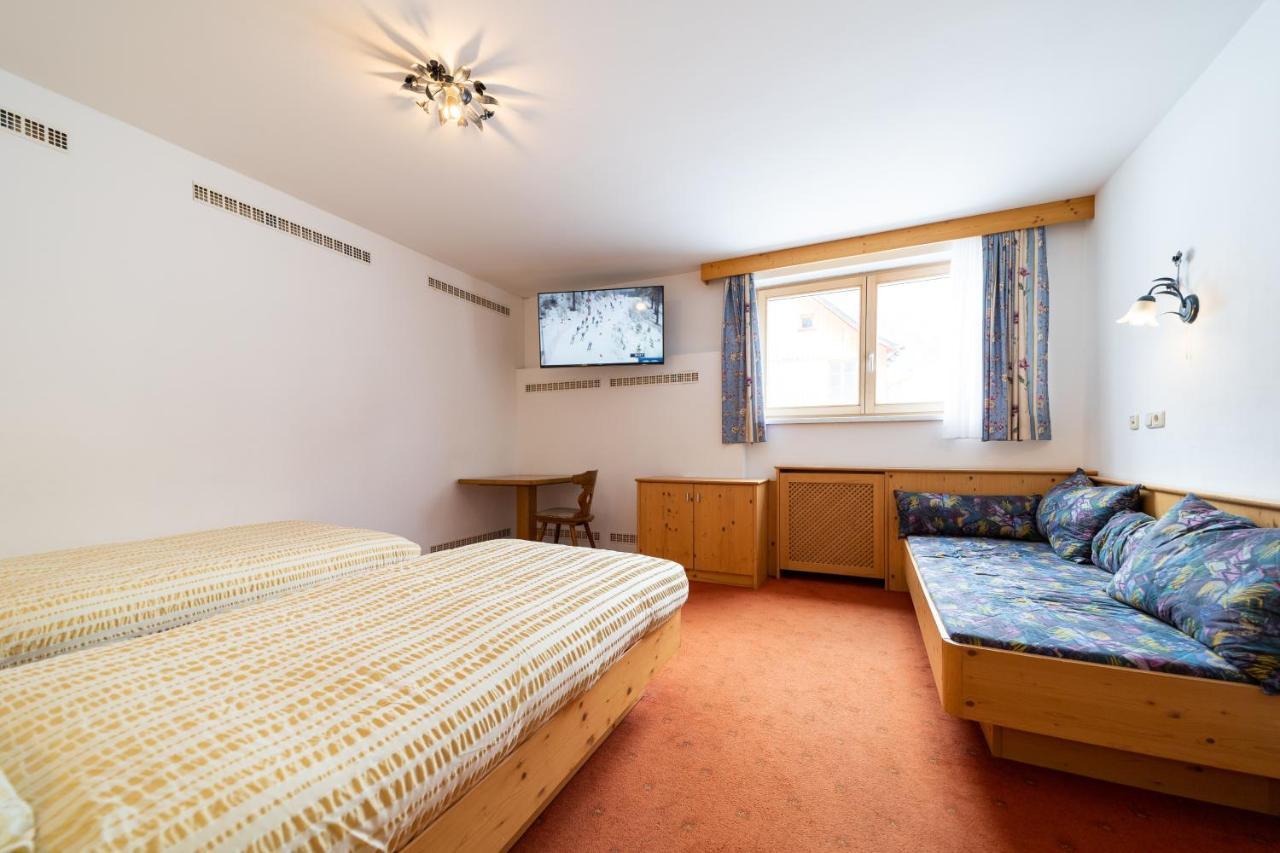Haus Rosmarie Apartamento Sankt Anton am Arlberg Exterior foto