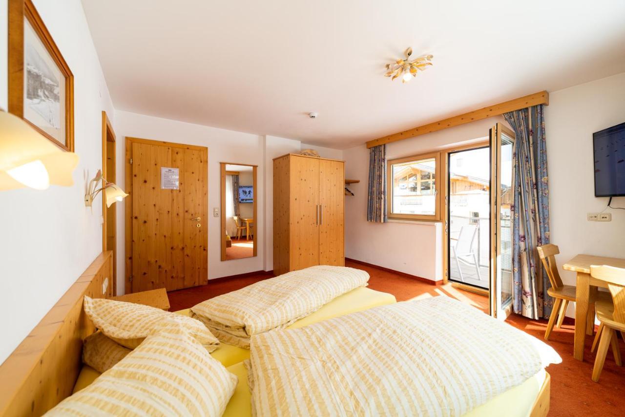 Haus Rosmarie Apartamento Sankt Anton am Arlberg Exterior foto
